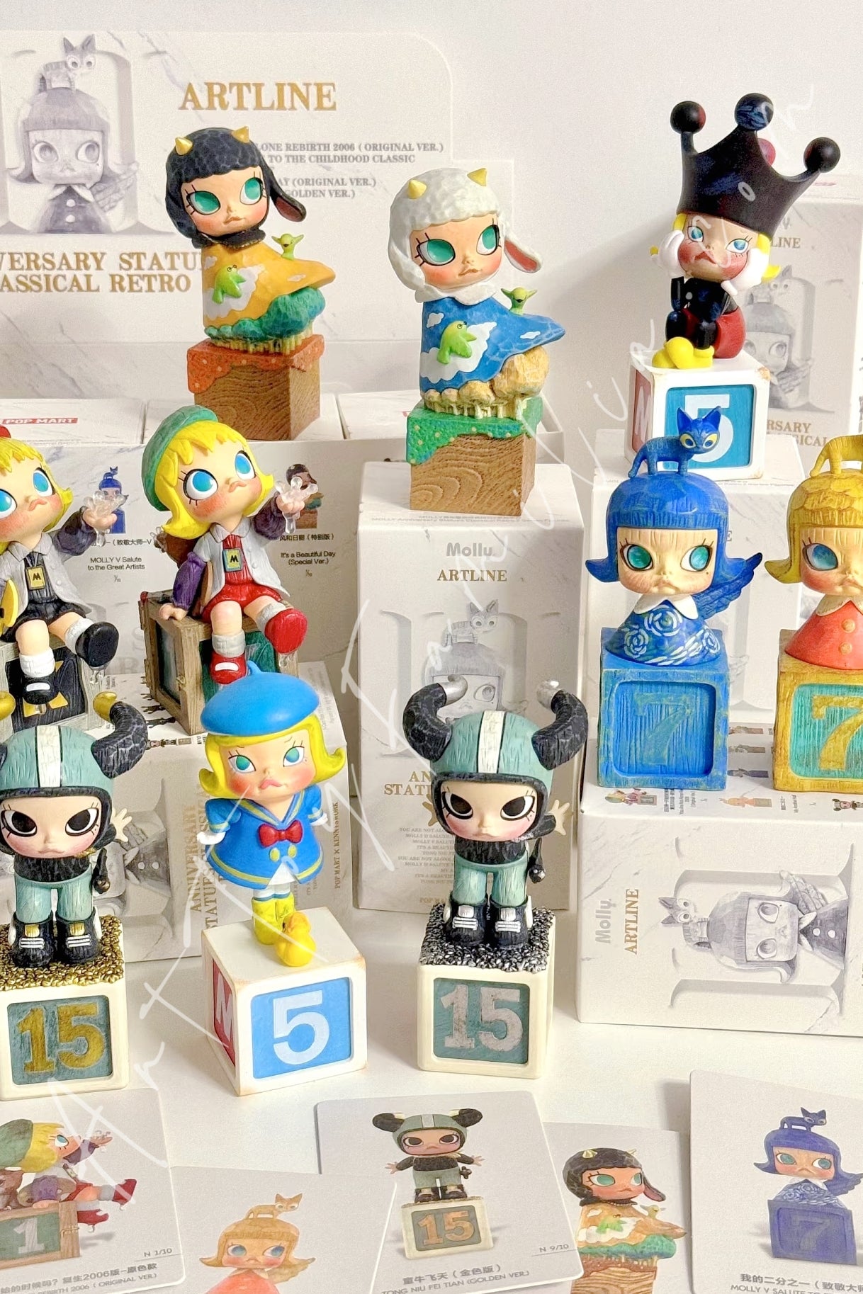 MOLLY Anniversary Statues Classical Retro 2 Series Figures | POP