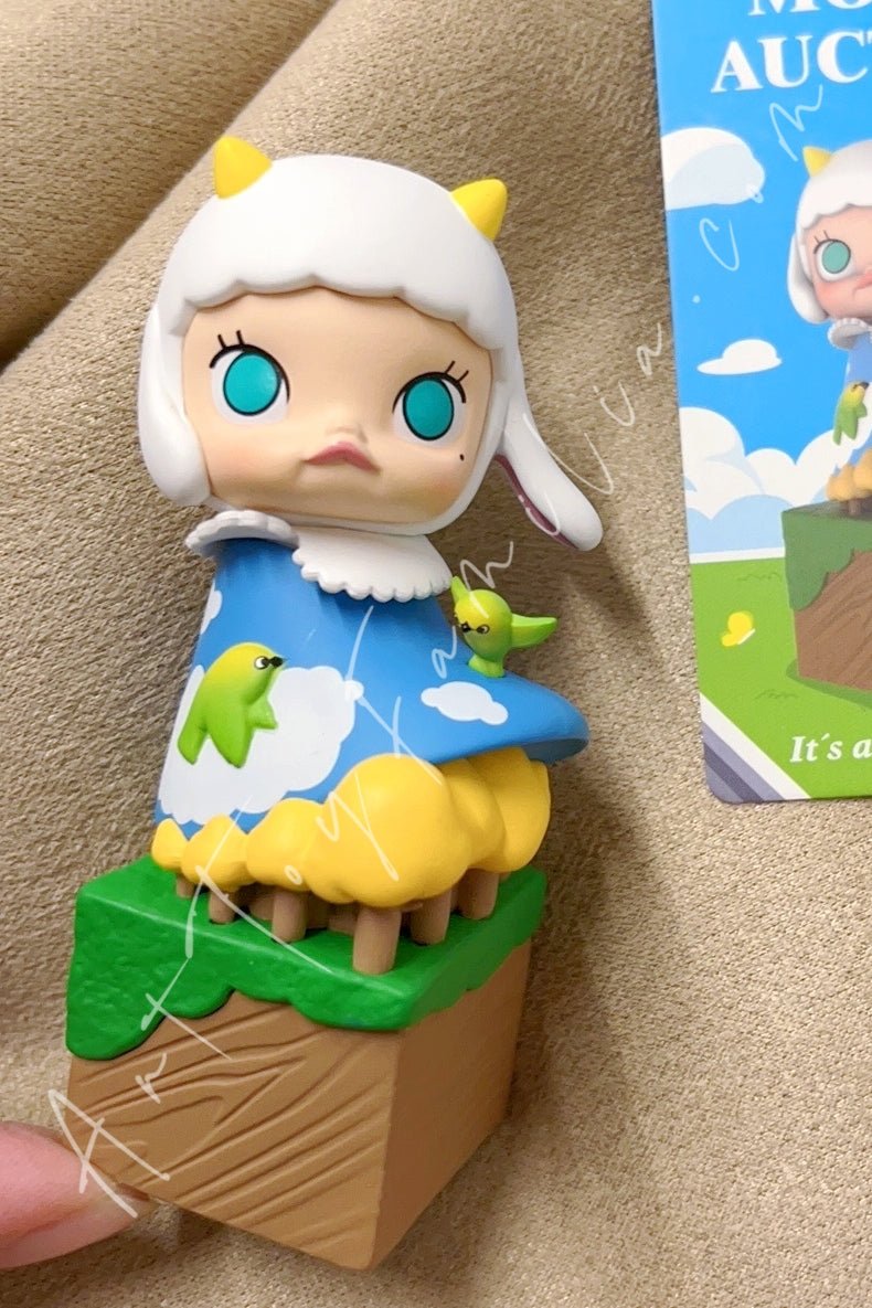 POP MART - Molly Auction Series It's A Beautiful Day(Secret)