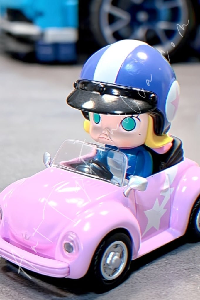POP MART - Molly Car Car Series Flash 2021