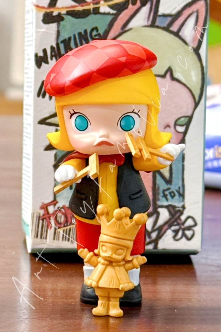 POP MART - Molly Imaginary Wandering Series Street Puppet Show
