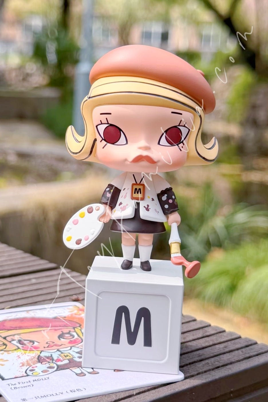 POP MART - Molly Scenery Along The Way 20th Anniversary Series The First MOLLY (Brown) (Secret)