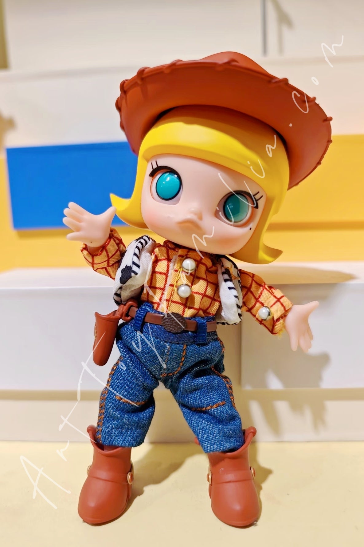 POP MART MOLLY Woody Action Figure – Art Toy Familia