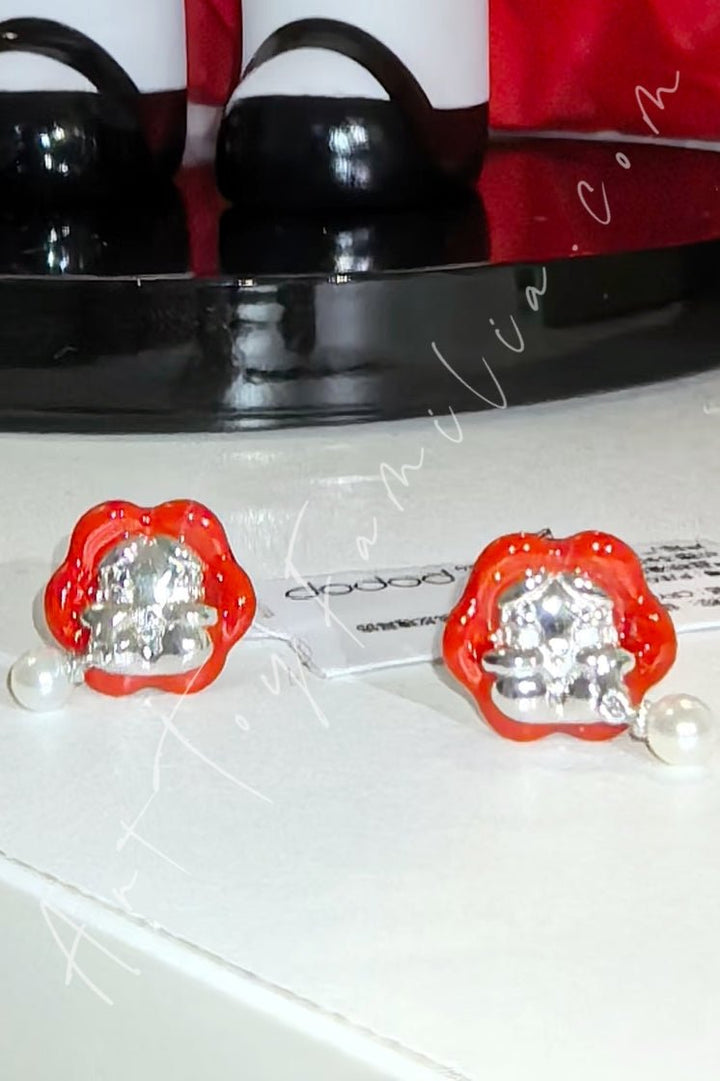 Popmart POPOP Jewelry Crybaby Crying For Love Series Red Rose Earring
