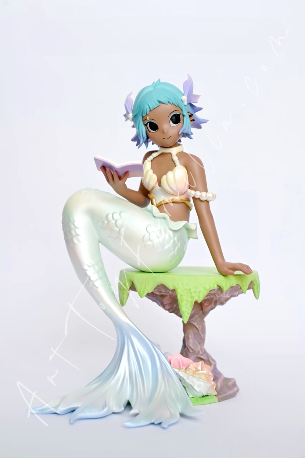 Popmart Peach Riot Siren's Song Figurine Frankie