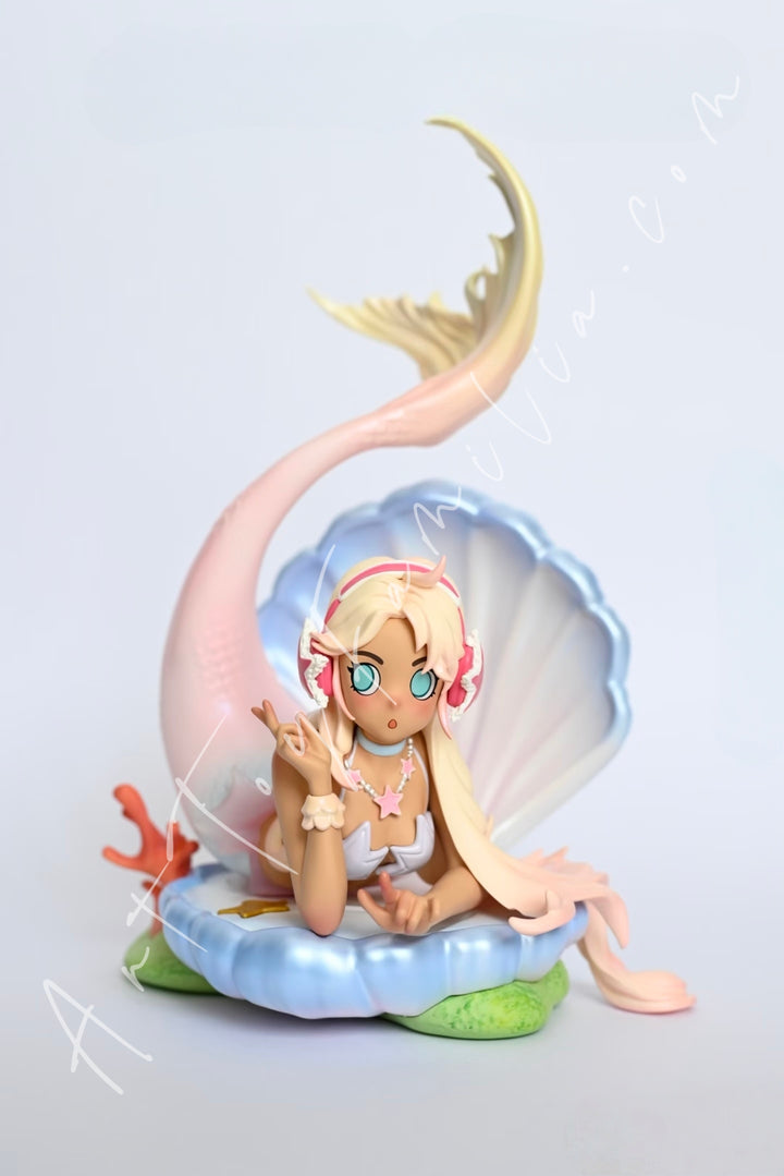 Popmart Peach Riot Siren's Song Figurine Poppy