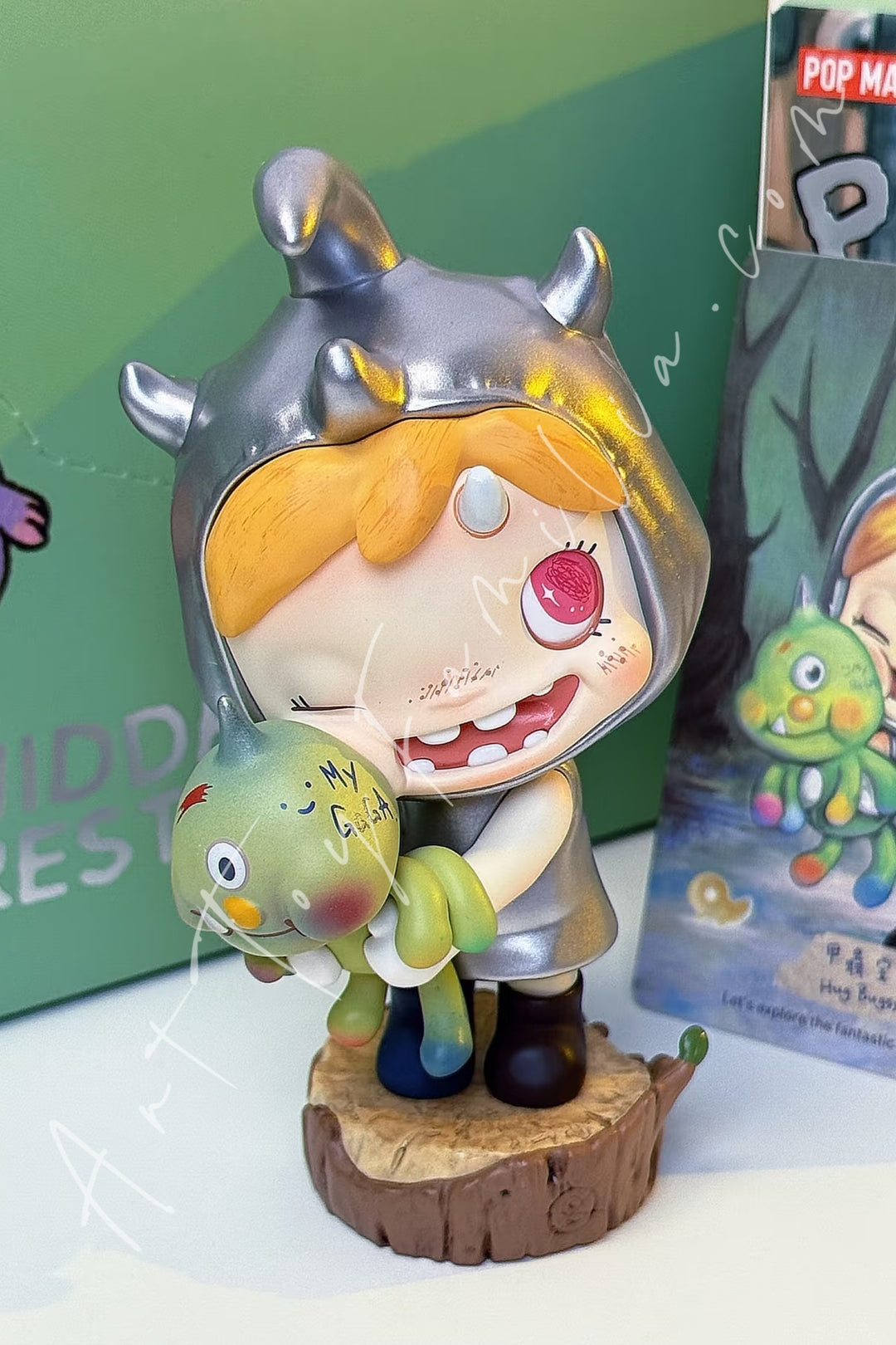 Popmart Polar Hidden Forest Path Series Hug Bugsy Gaga