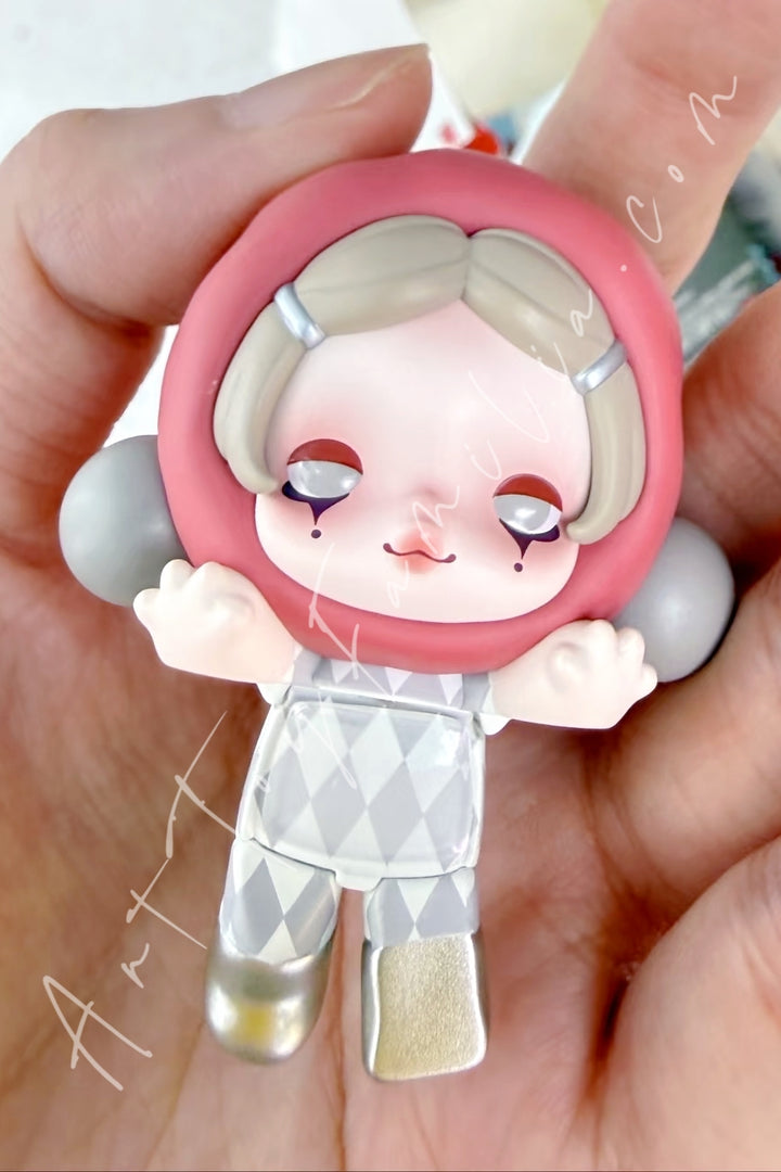 Popmart Pop Attach θ Skullpanda Off Mode Series Mask Off