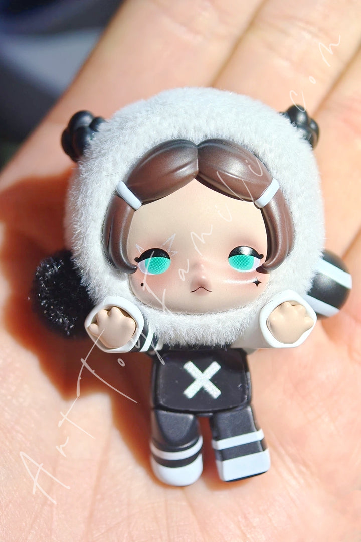 Popmart Pop Attach θ Skullpanda Off Mode Series Self Mode(Secret)