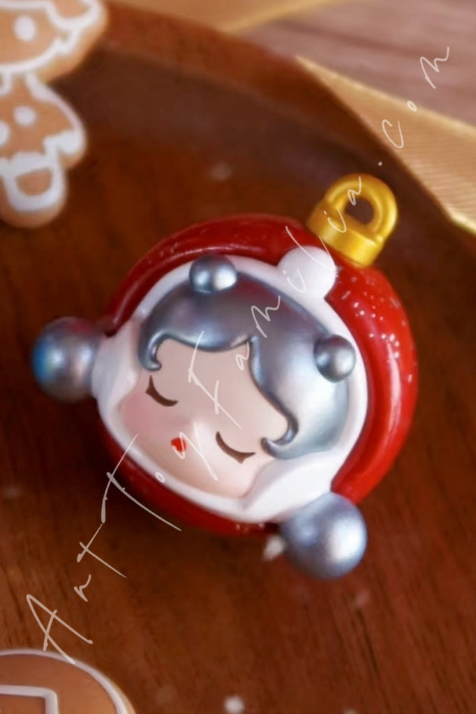 Popmart Pop Bean Christmas Balls Series Skullpanda