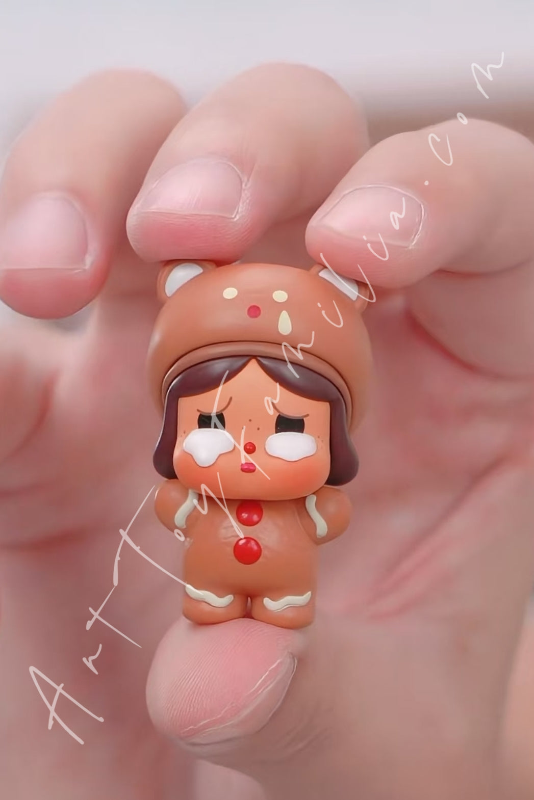 Popmart Pop Bean Christmas Delivery in Progress Series Crybaby-Gingerbread Cookie