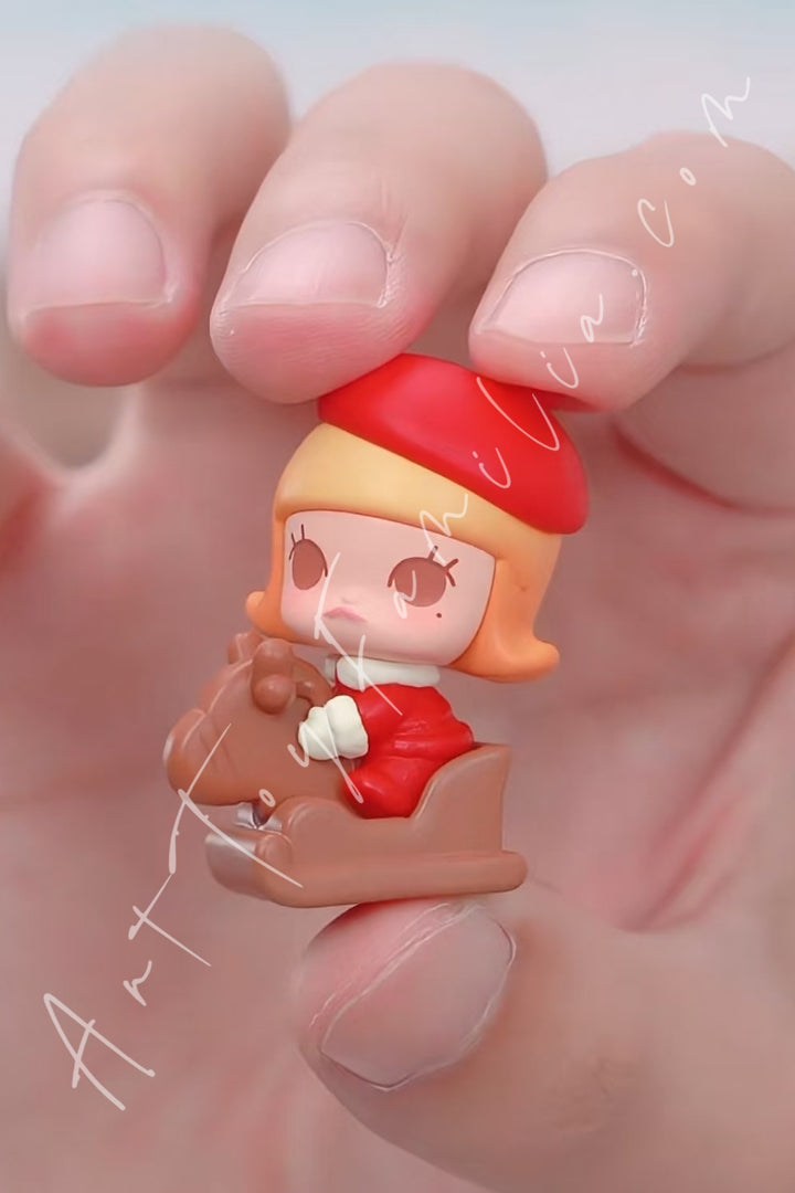 Popmart Pop Bean Christmas Delivery in Progress Series Molly-Holiday Reindeer