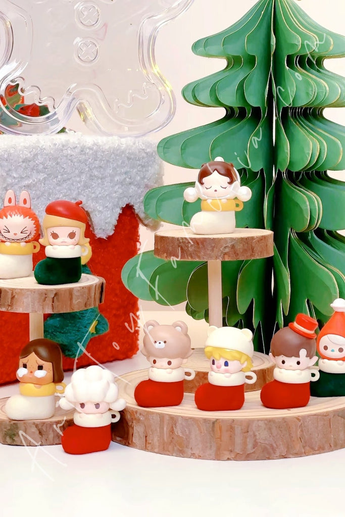 POPMART POPBEAN クリスマスソックスボックスセット POP MART Pop Bean Christmas Sock Series – Art Toy Familia