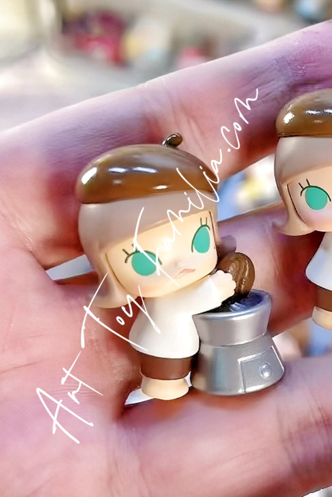 Popmart Pop Bean Coffee Factory Series Doll Molly