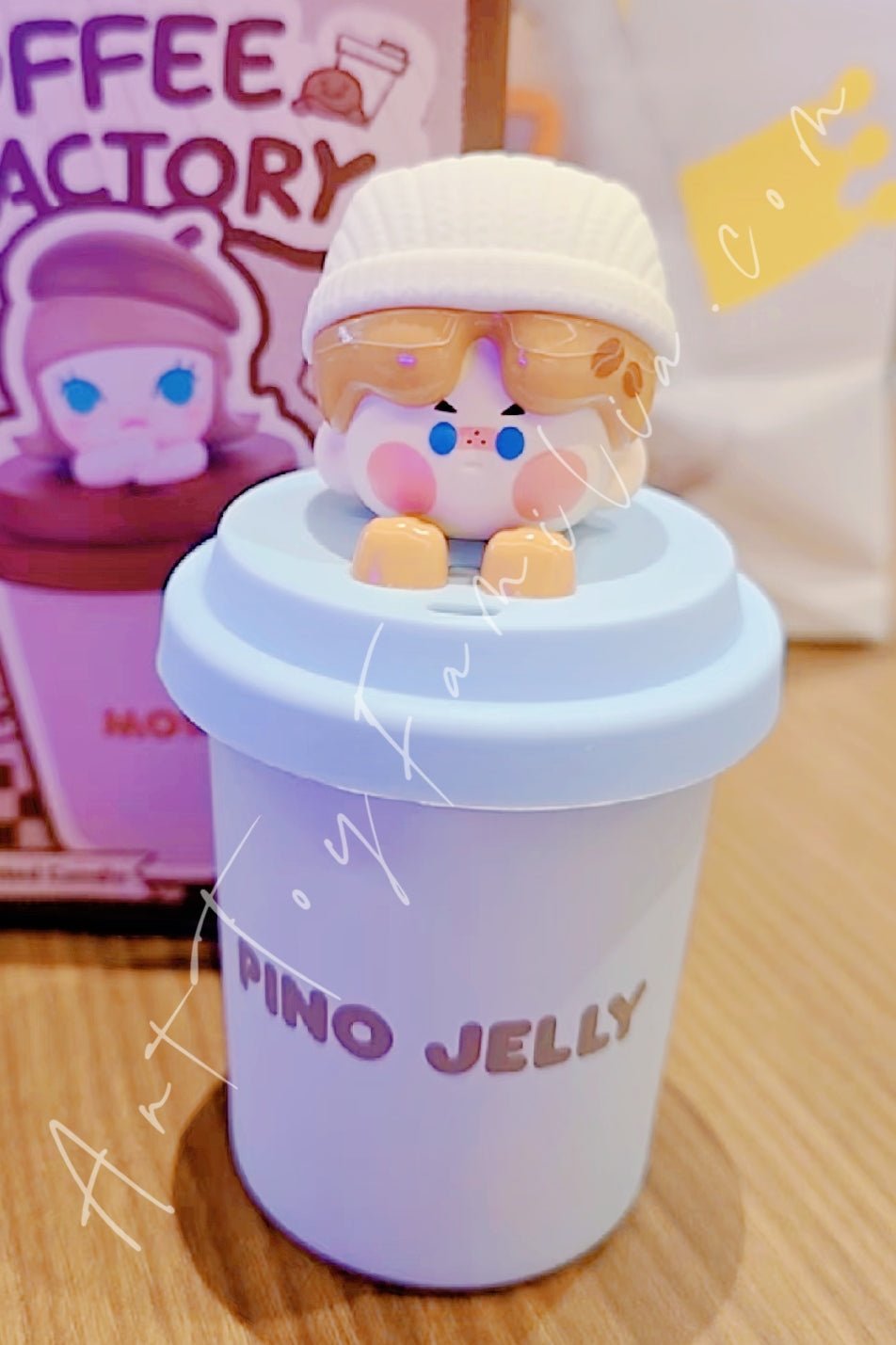POP MART - Pop Bean Coffee Factory Series Scented Candle - 泡泡萌粒咖啡工厂系列蜡烛香氛 Pino Jelly Less - Sugar Mike - 低甜牛奶