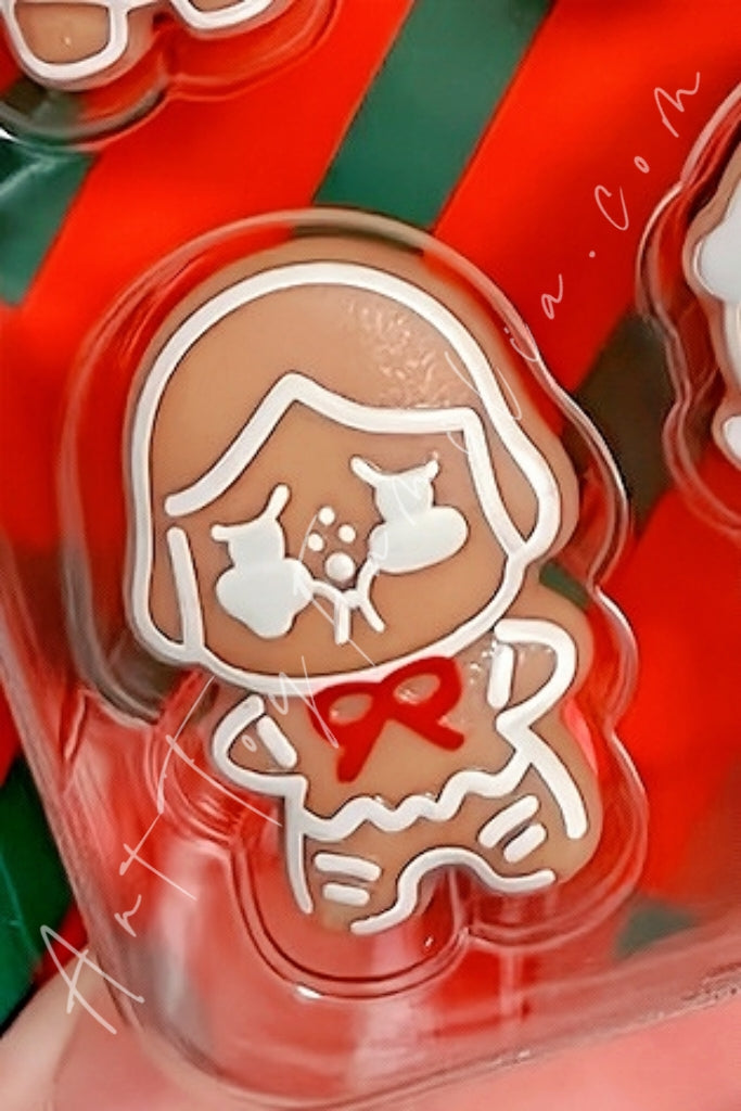 Popmart Pop Bean Gingerbread Man Series Crybaby