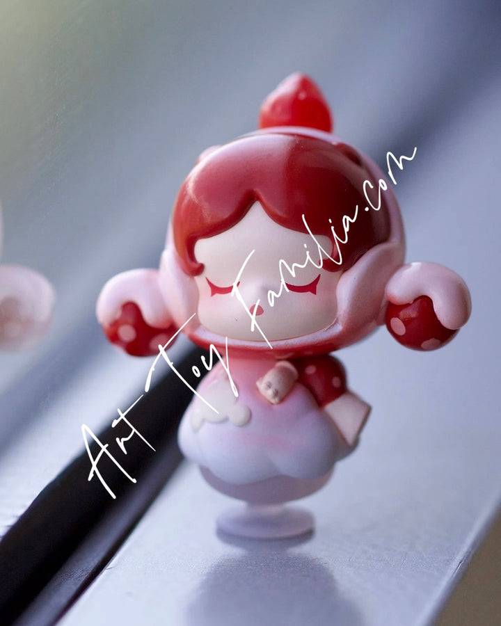 Popmart Pop Bean Skullpanda Series Snow Top Strawberry