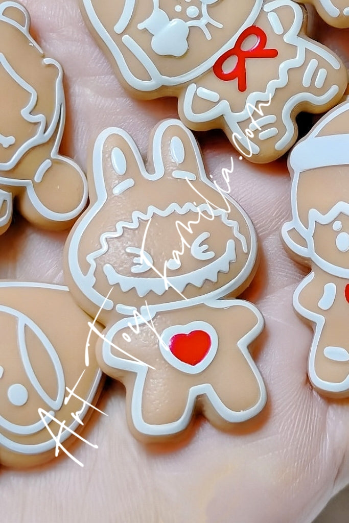 Popmart Pop Bean The Monsters Labubu Labubu Gingerbread Man Series