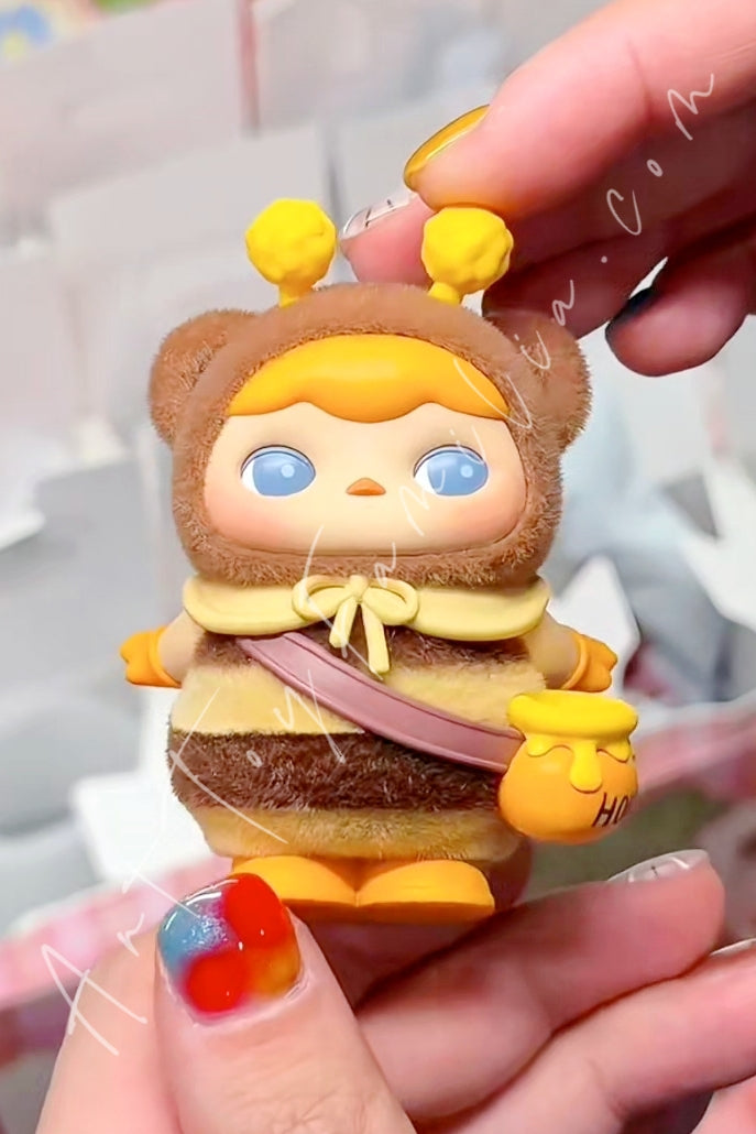 Popmart Pucky Fairies Market Series Beekeeper