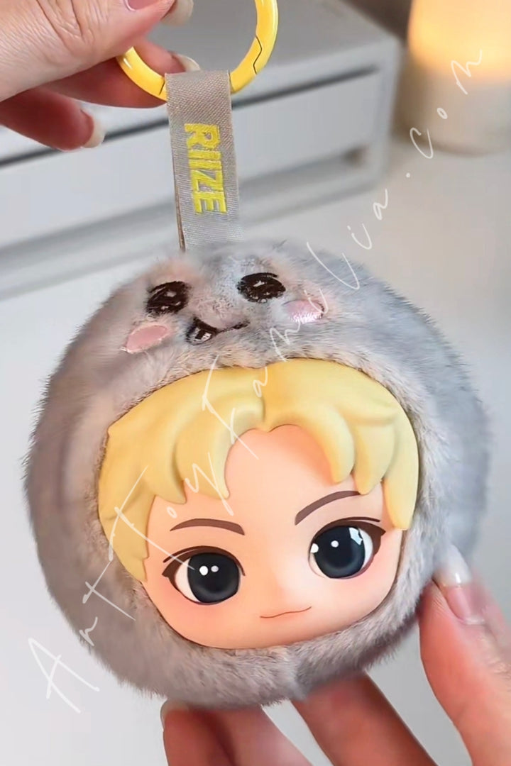 Popmart RIIZE Fluffy Club Series Mini Pouch Keychain Fluffy Songyongdoli-Eunseok