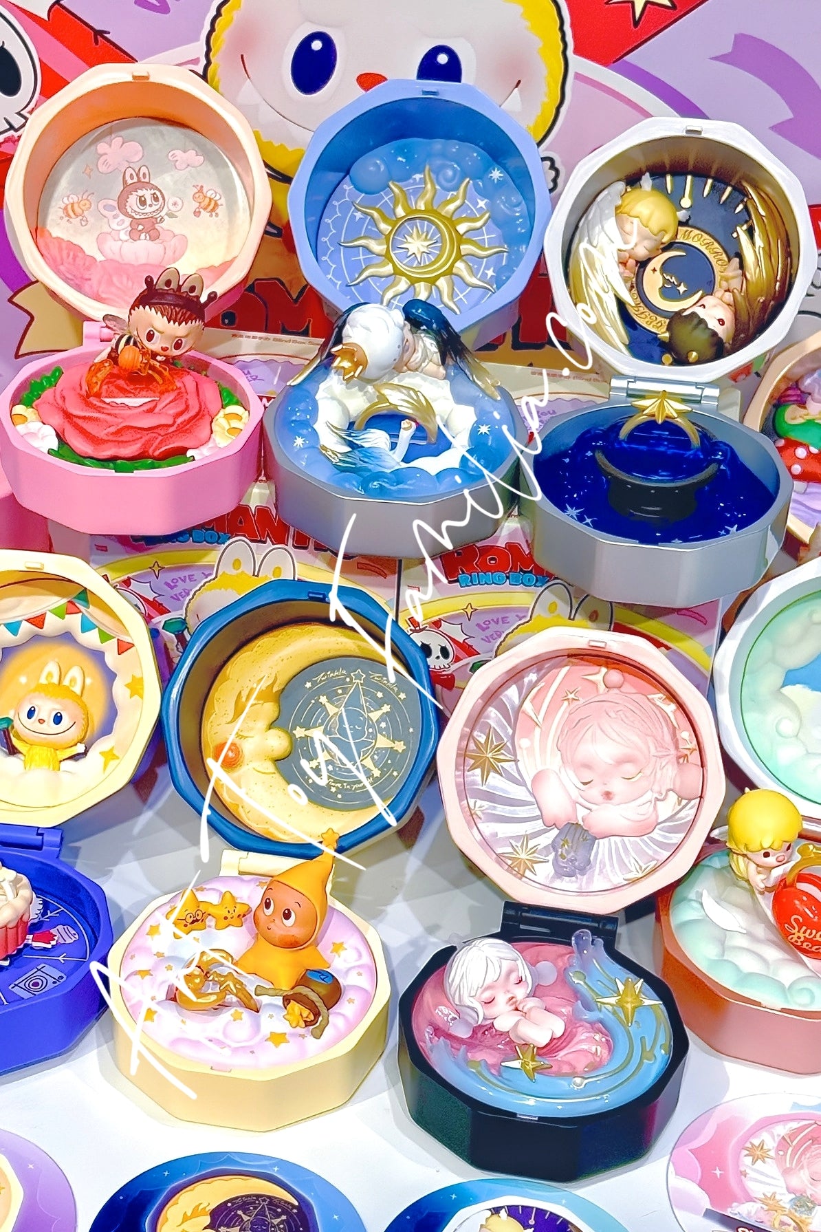 その他 POPMART ROMANTIC RINGBOX SERISE Amazon.com: POP MART Romantic Ring Box Series 3 Scene Sets