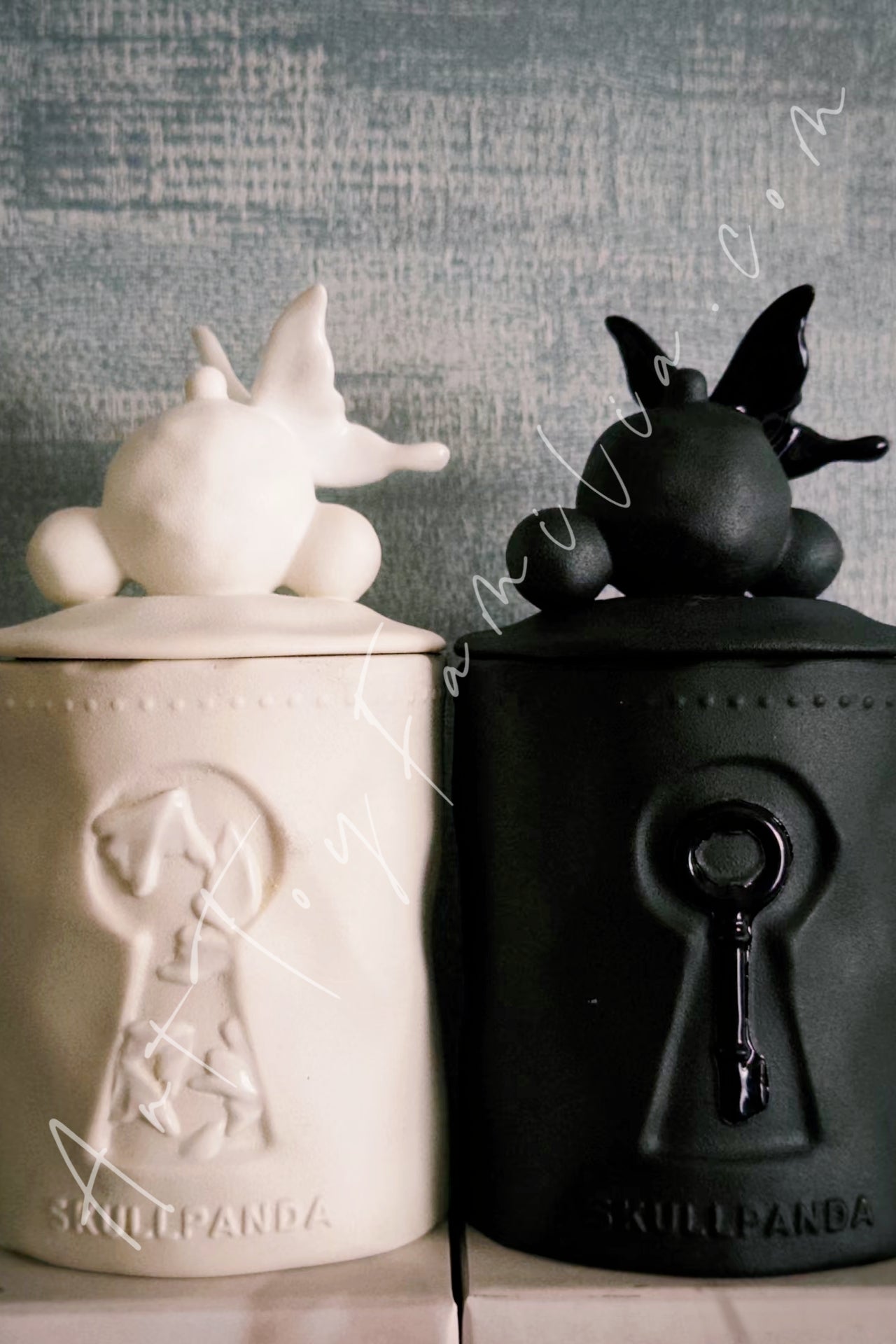 Skullpanda Cage-Uncage Exhibition Scented Candle - 围与困主题空间 Skullpanda Cage-Uncage Exhibition Scented Candle - 围与困主题空间
