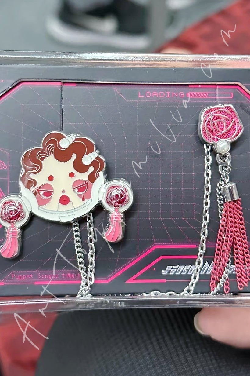 POP MART - Skullpanda City Of Night Series Badge - 夜之城系列徽章 Puppet Singer - 木偶歌者