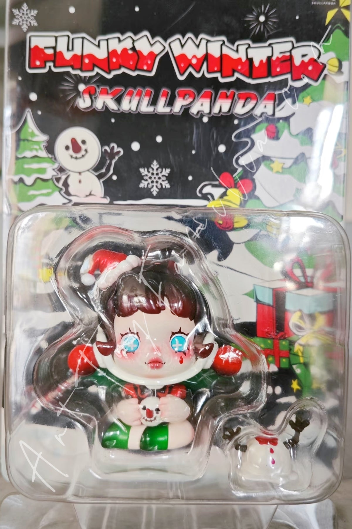 POP MART Skullpanda Funky Winter Figurine – Art Toy Familia