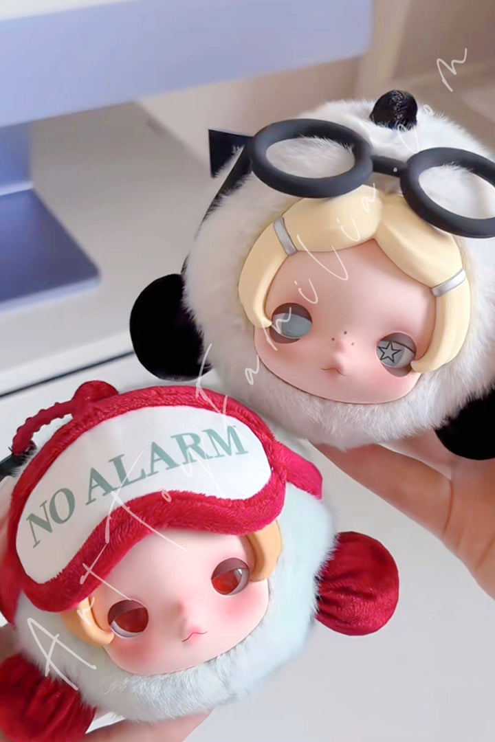 Popmart θ Skullpanda Off Mode Series Earphone Bag