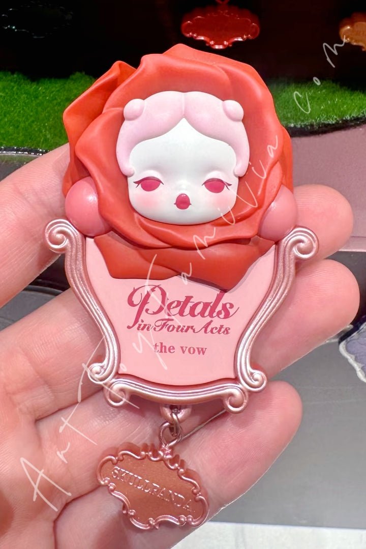 POP MART - Skullpanda Petals in Four Acts Series Fridge Magnet The Vow