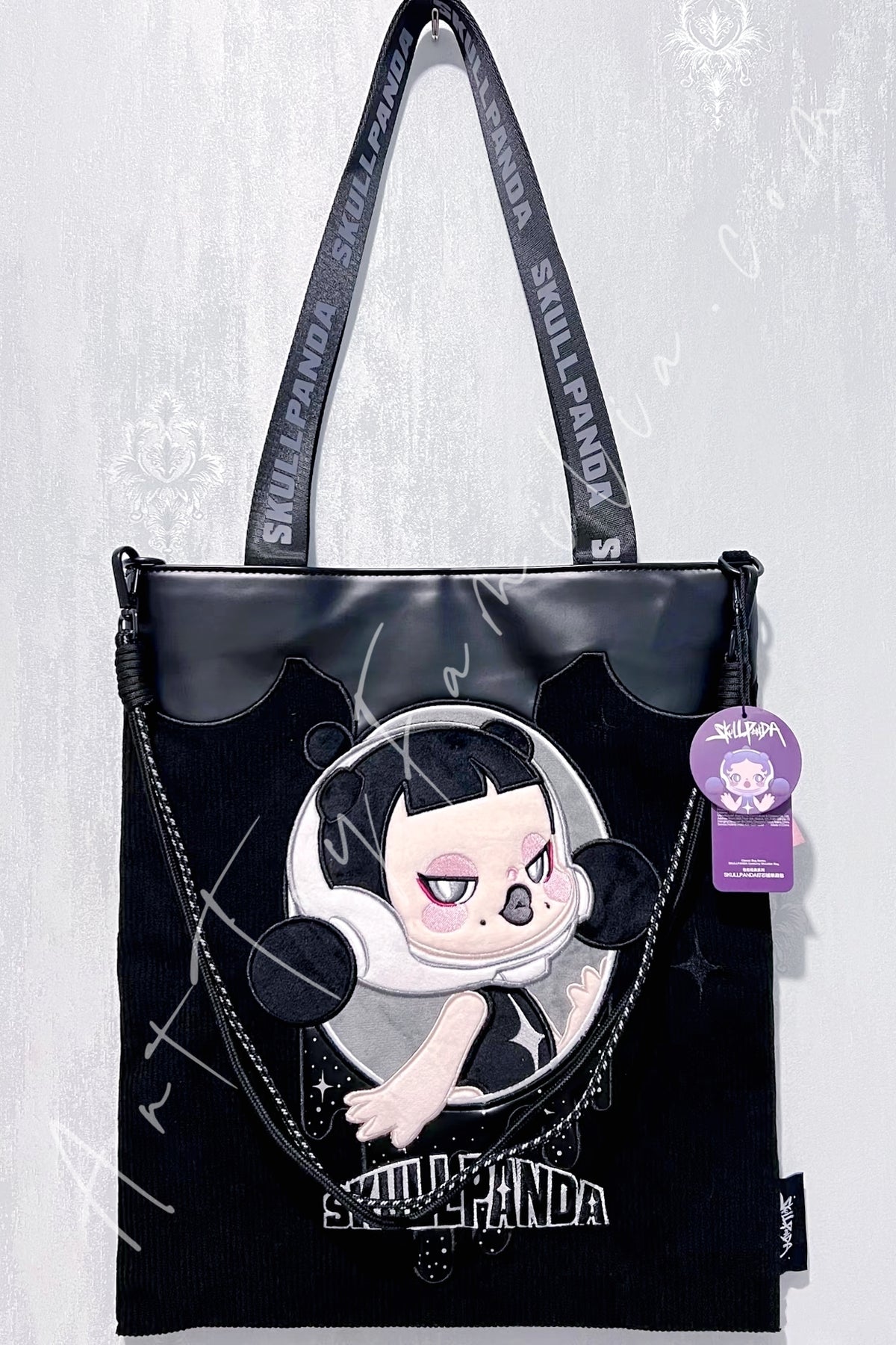 POP MART Skullpanda Pop Land Corduroy Shoulder Bag – Art Toy Familia