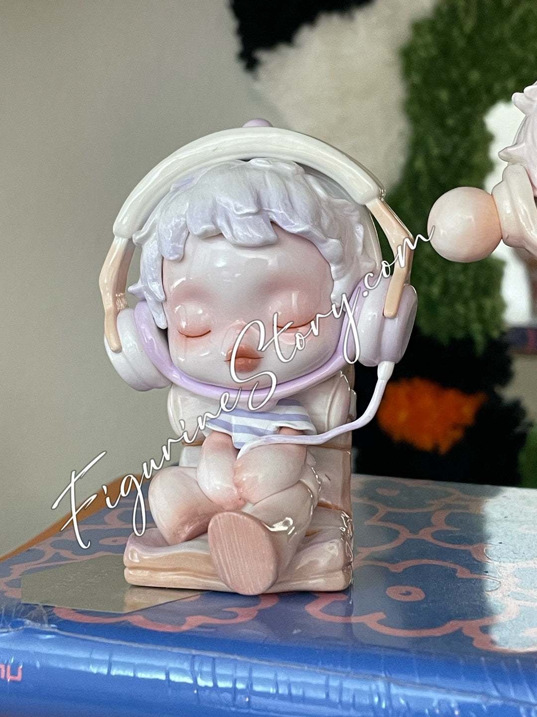 Popmart Skullpanda The Warmth Series Enjoy Oneself