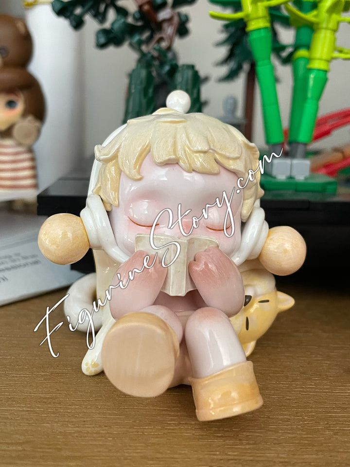 Popmart Skullpanda The Warmth Series Wandering
