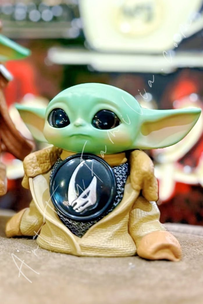 POP MART - Star Wars Grogu Tiny But Mighty Series Under the Beskar Mantle