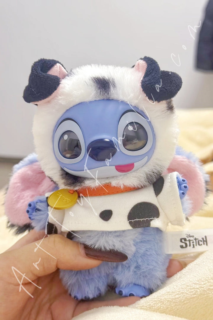 POP MART - Stitch Adventure Series Vinyl Plush Pendant - 史迪奇冒险系列搪胶毛绒挂件 Dalmatian Stitch - 斑点狗史迪奇