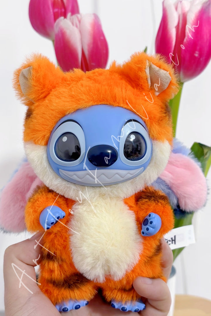 POP MART - Stitch Adventure Series Vinyl Plush Pendant - 史迪奇冒险系列搪胶毛绒挂件 Tigger Stitch - 跳跳虎史迪奇