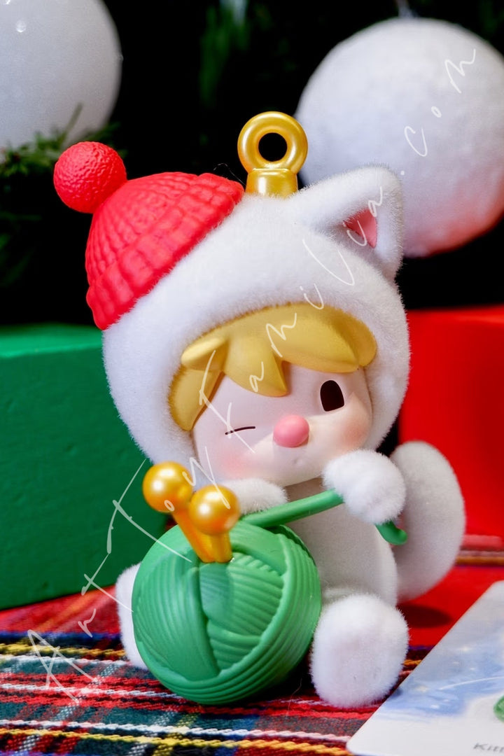 Popmart Sweet Bean Your Exclusive Holiday Series Kitten and Yarn Ball