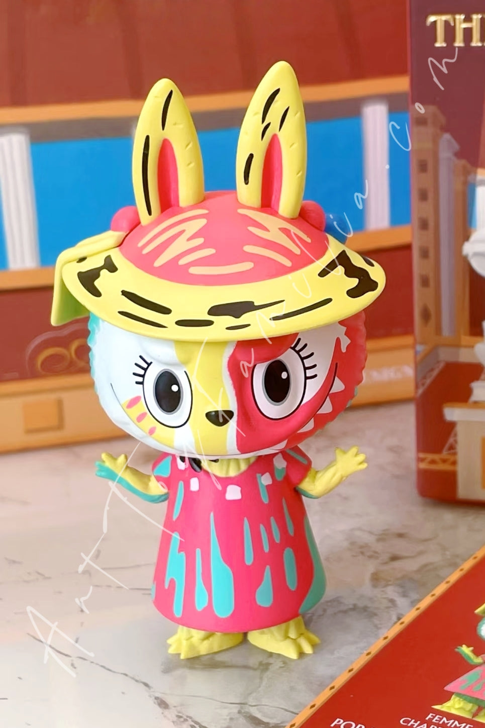 Popmart The Monster Labubu Art Series Femme Au Chapeau Buste
