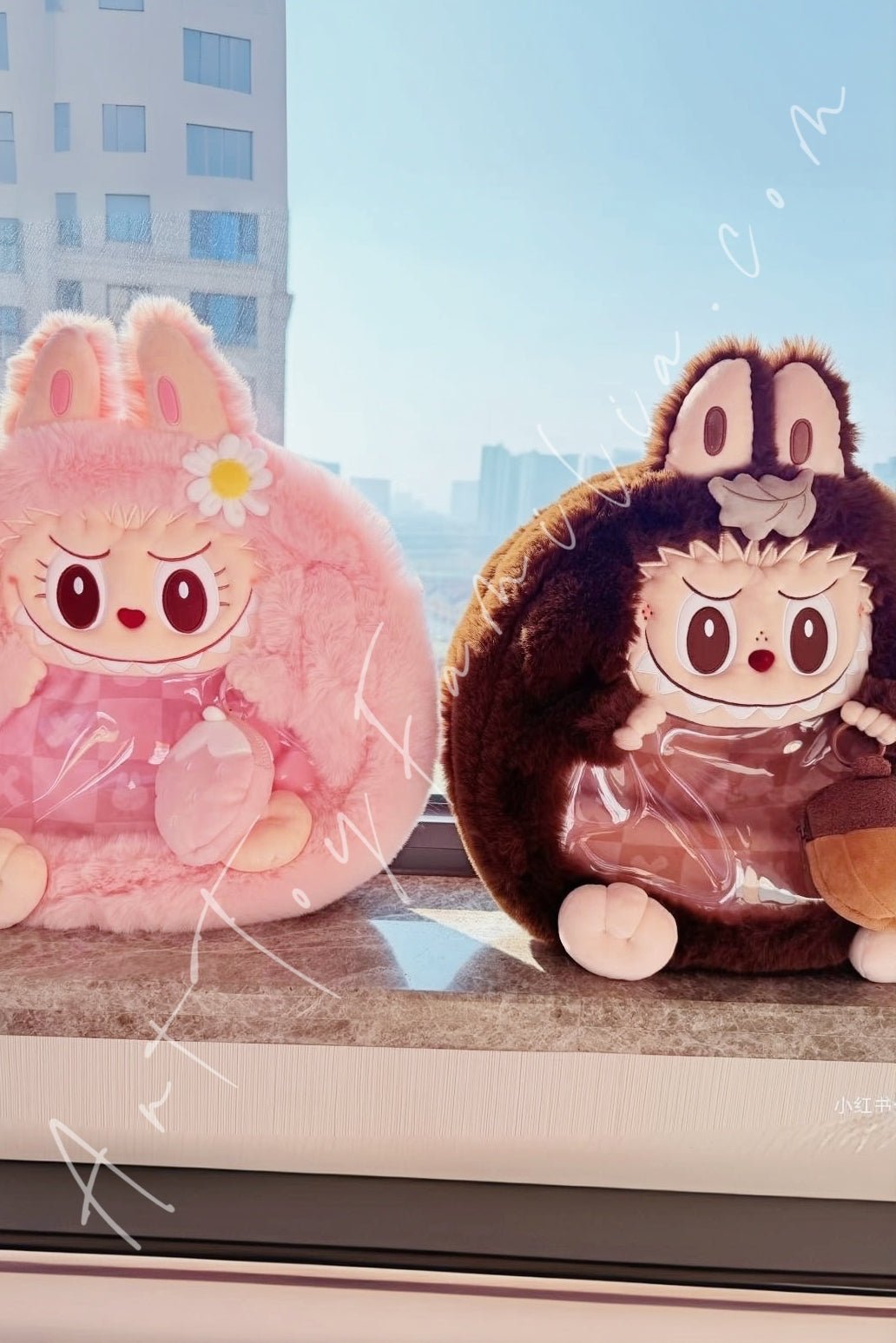 POP MART - The Monster Labubu Fall Into Sweaters Series Ita Bag - 毛球派对系列痛包 Labubu