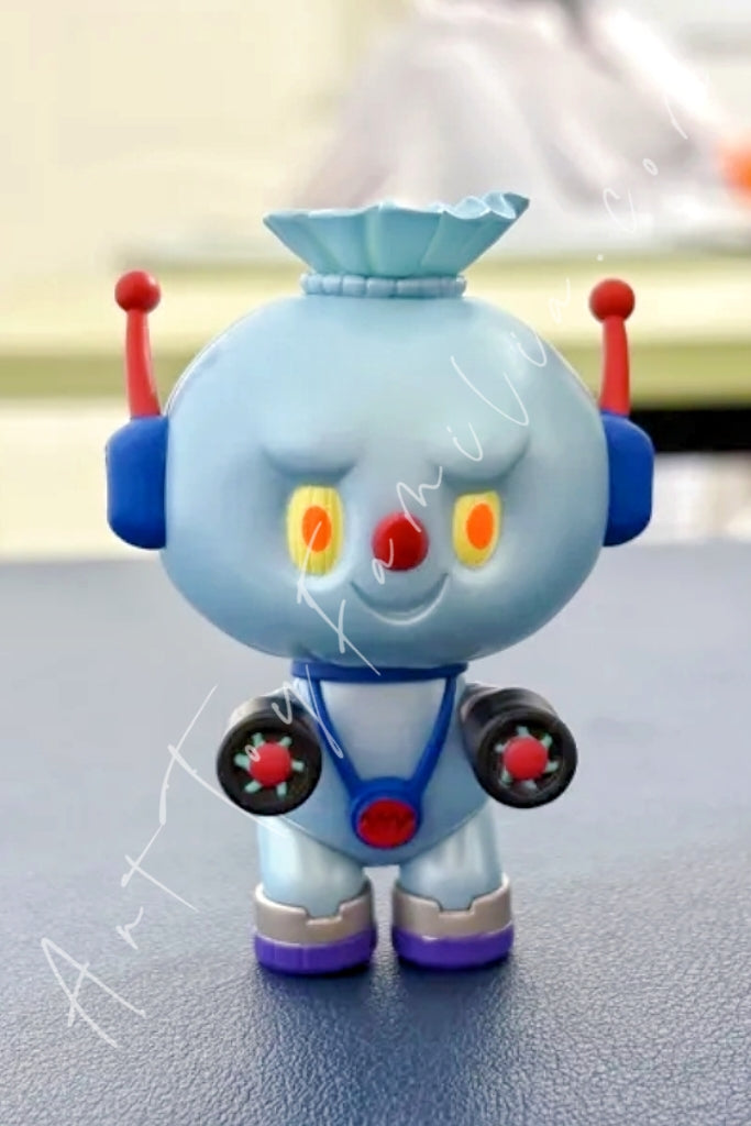 Popmart The Monster Labubu Space Adventure Series Spooky Emperor Soldier