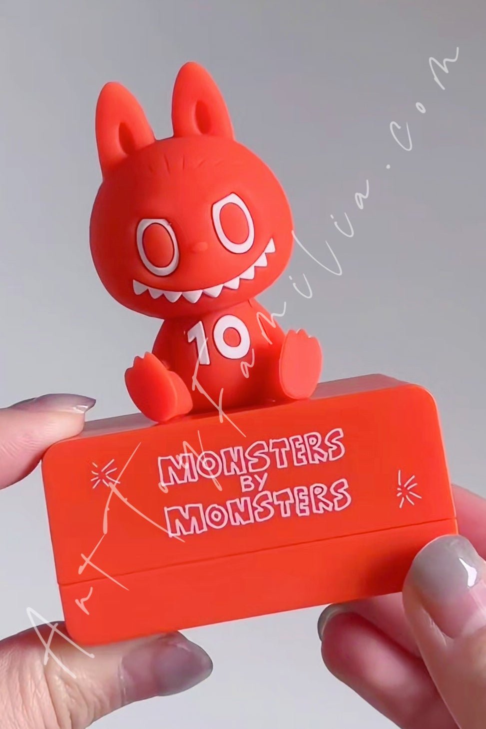 POP MART - The Monsters 10th Anniversary Series Fridge Magnet - 十周年系列冰箱贴 Yaya