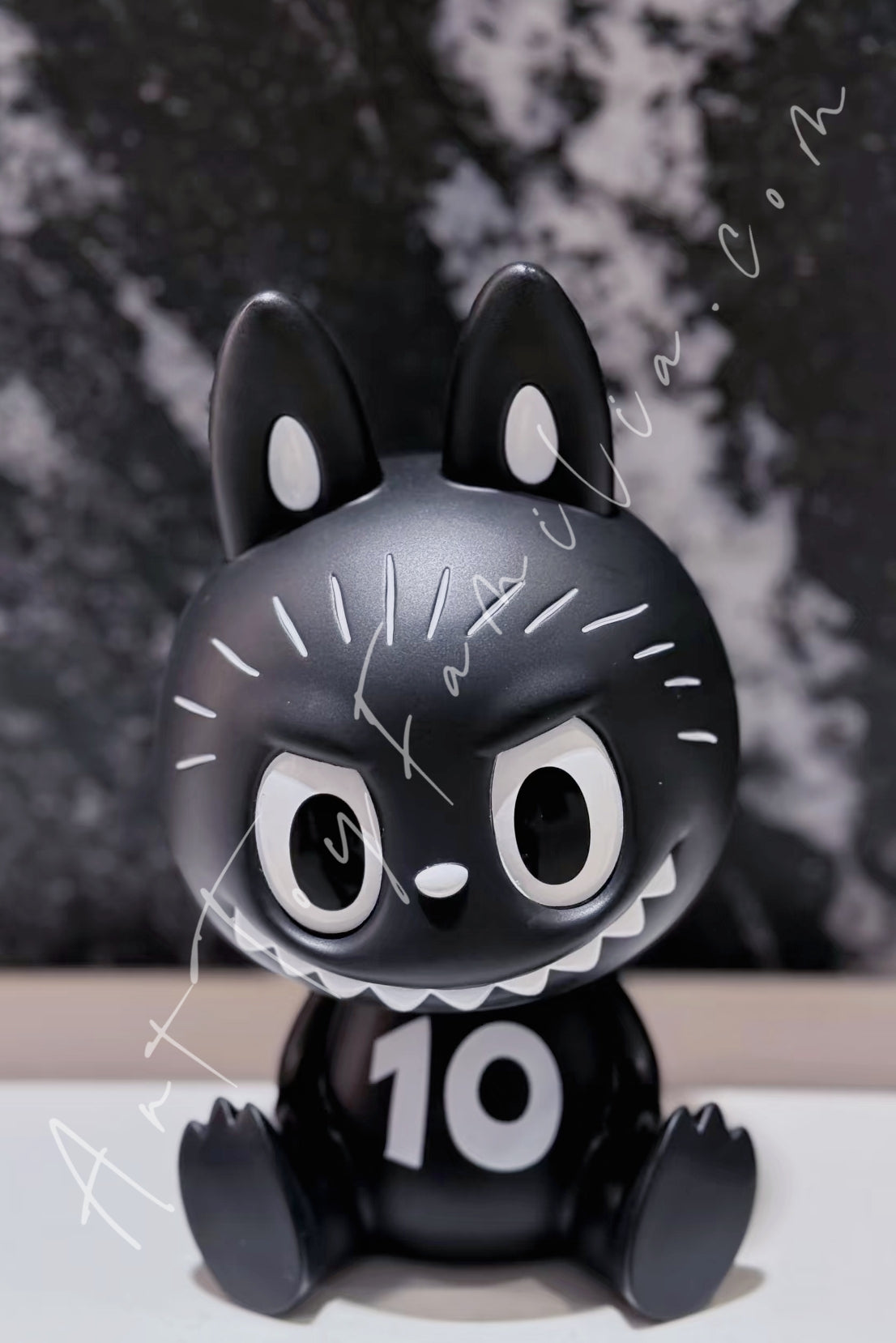 The monster Icon vinyl 10周年記念展限定 The Monsters 10th Anniversary Tour – Art Toy Familia