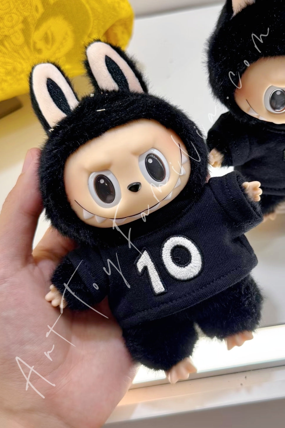Popmart The Monsters 10th Anniversary Tour Series Vinyl Plush Pendant