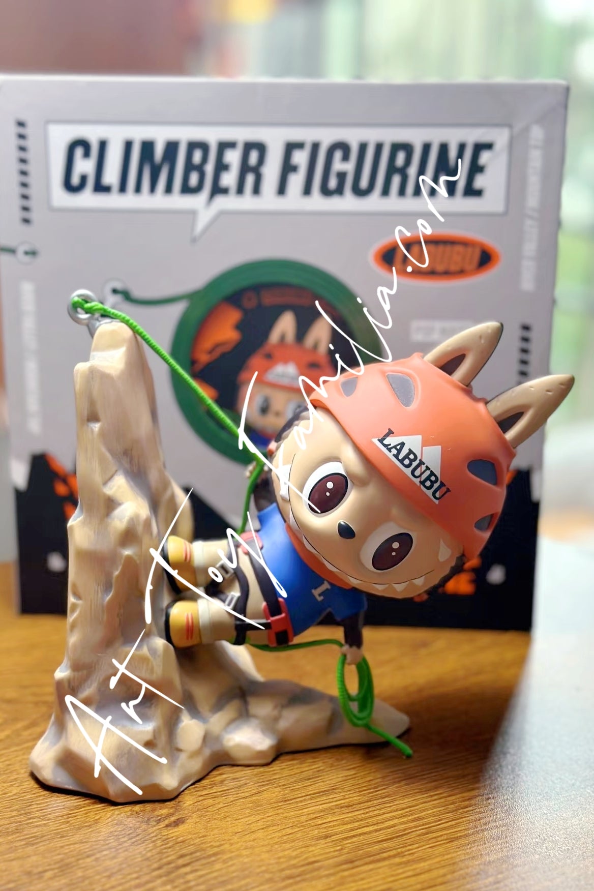 The Monsters Labubu Climber Figurine - 攀登者 – Art Toy Familia