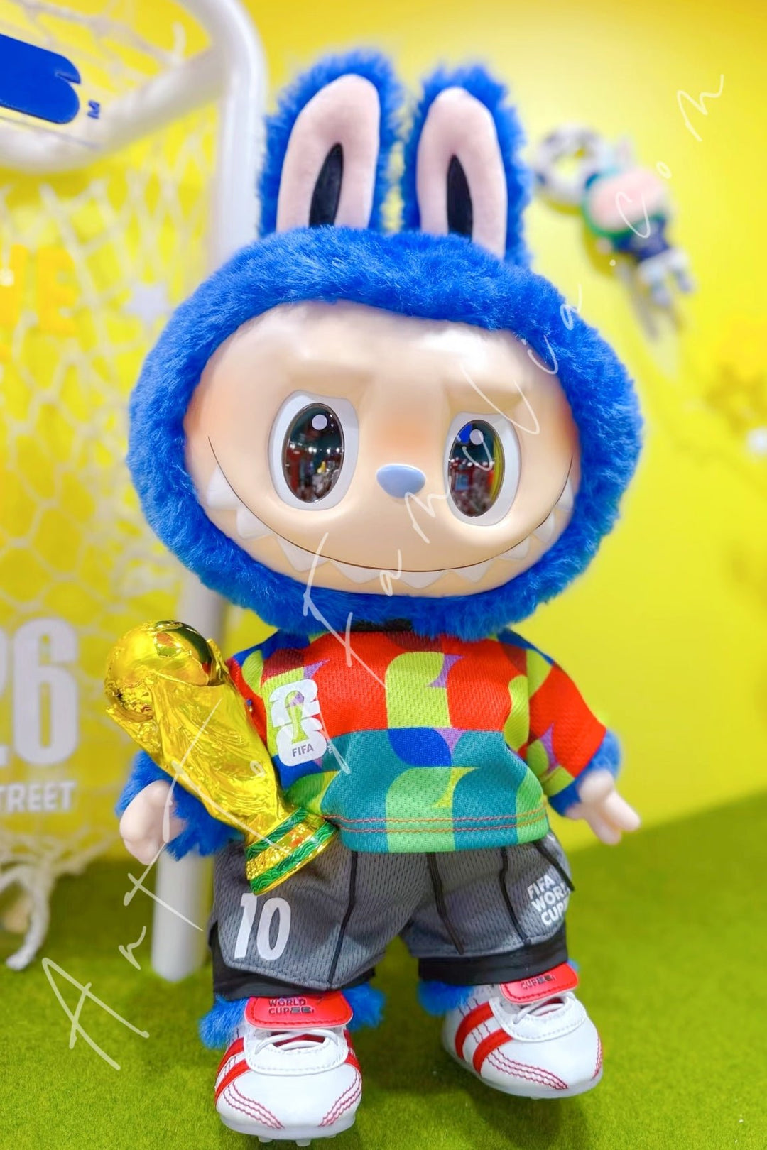 POP MART - The Monsters Labubu × FIFA Series Catch the Win Vinyl Plush Doll Default