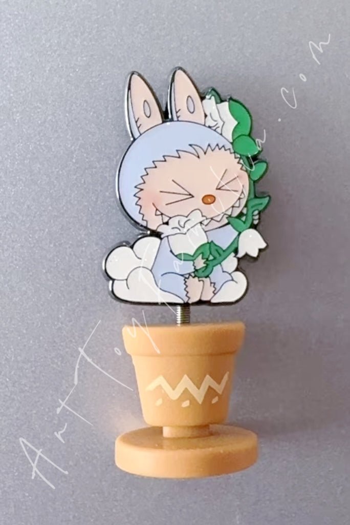 POP MART - The Monsters Labubu Fall in Wild Series Badge - 春天野在家系列徽章 Bellflower - 风铃花