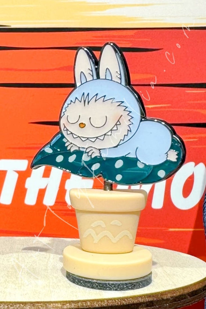 POP MART - The Monsters Labubu Fall in Wild Series Badge - 春天野在家系列徽章 Monstera Deliciosa - 龟背竹