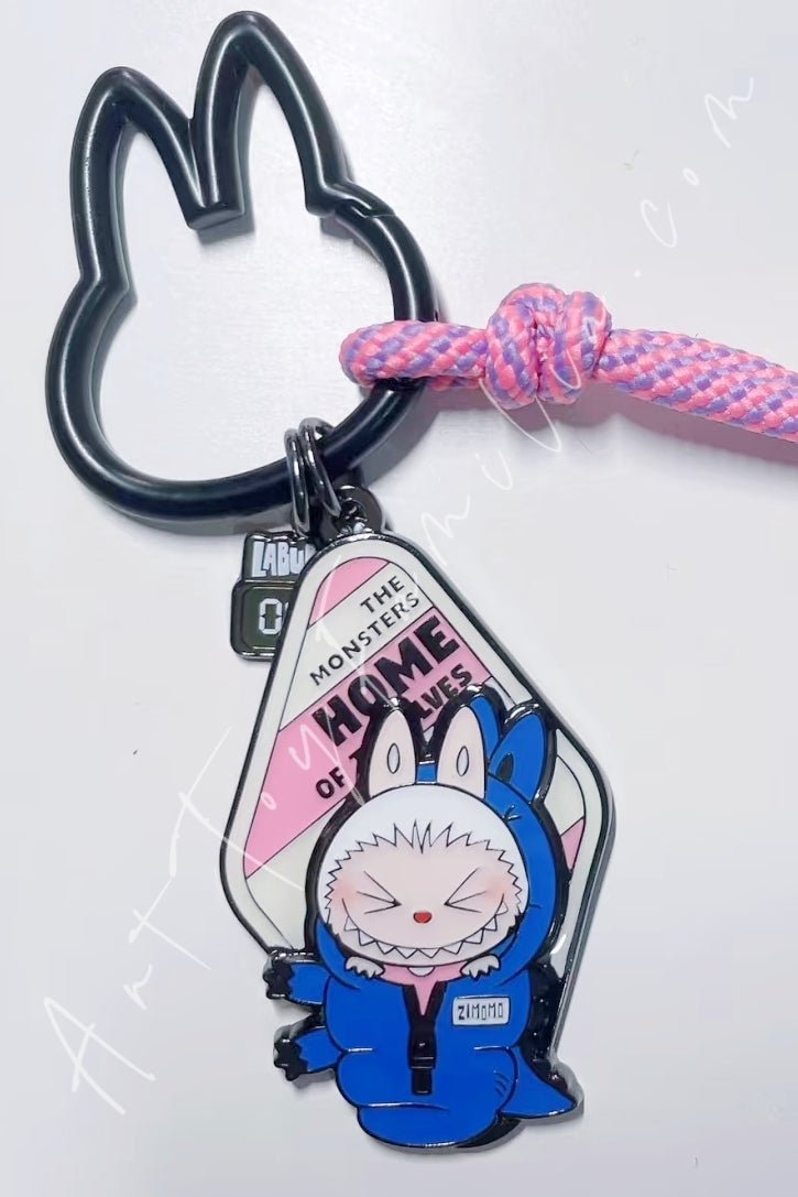 POP MART - The Monsters Labubu Home of the Elves Series Pendant - 精灵之家系列钥匙扣挂件 Laze in Bed - 赖床冠军