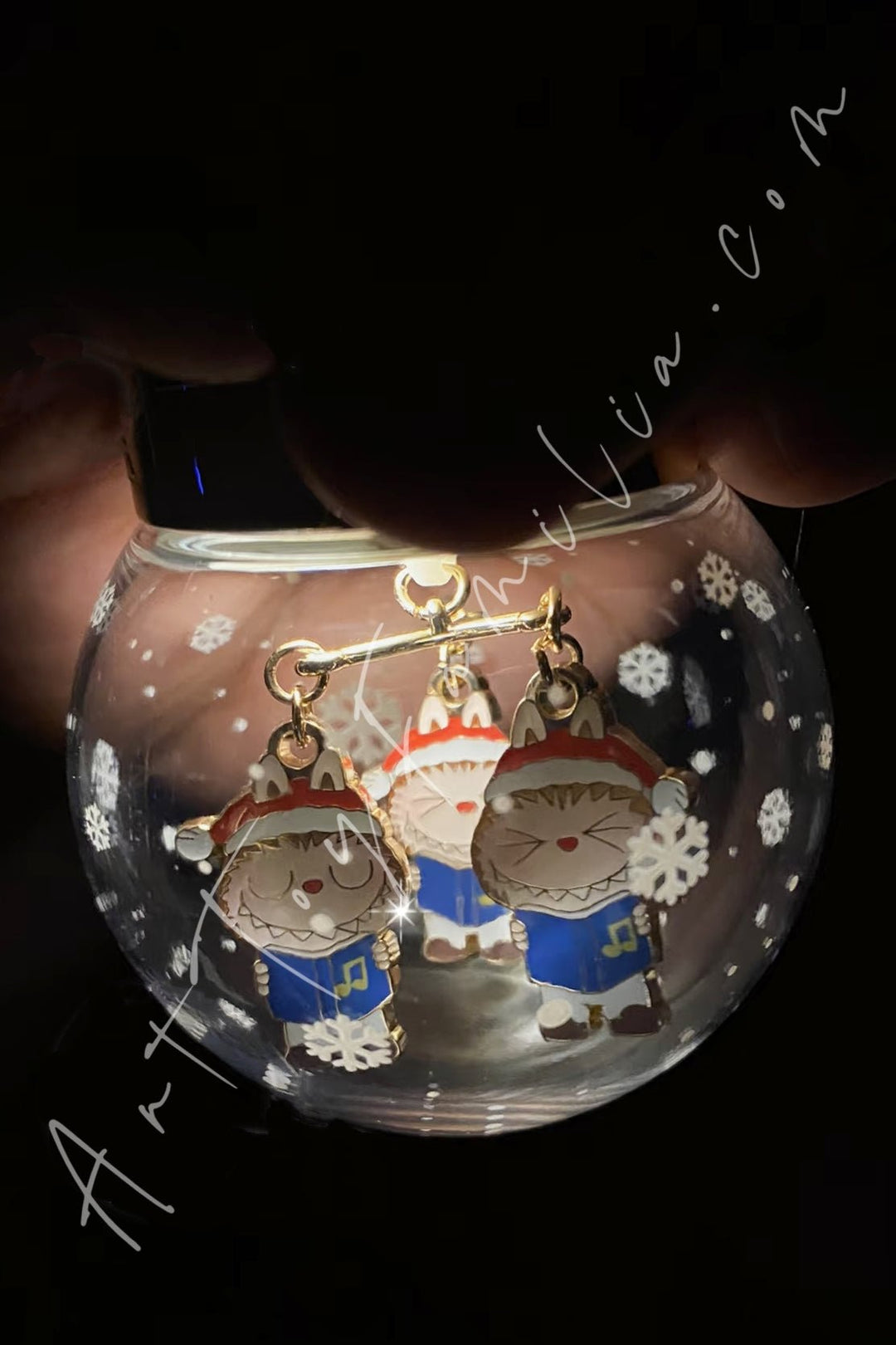 POP MART - The Monsters Labubu Let's Christmas Series Pendant - 一起圣诞系列挂件 Carol Singers(Secret) - 唱诗班