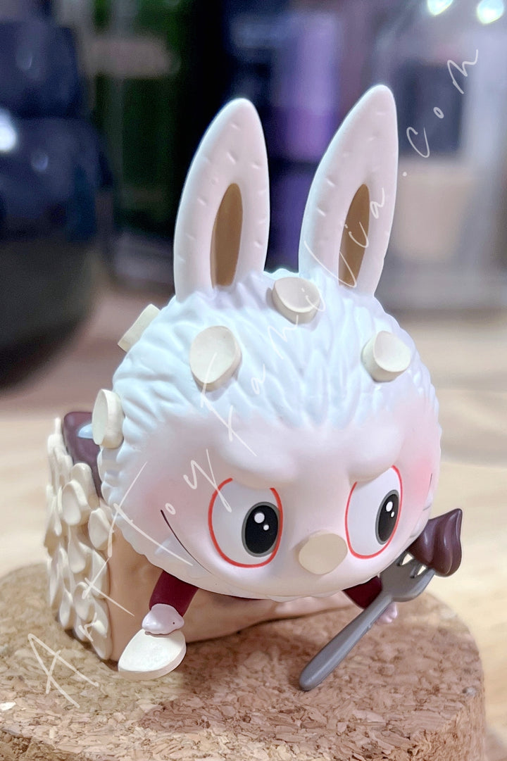 POP MART - The Monsters Labubu Patisseries Series - 精灵甜品系列 Frence Butter Sponge Cake - 法式奶油蛋糕