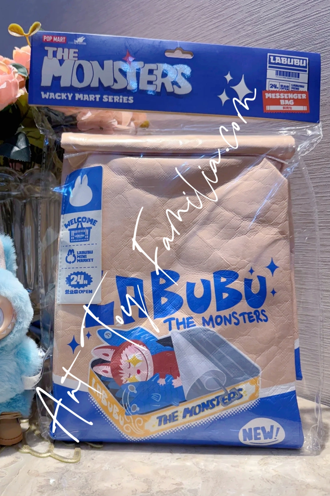 バッグ・カバンその他 Pop Mart Labubu The Monsters Wacky Mart Series Messenger Bag Pop Mart Labubu The Monsters Wacky Mart Series Messenger Bag